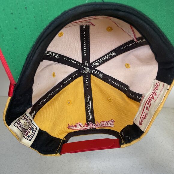 Atlanta Hawks Sharktooth Hat - Picture 7 of 7